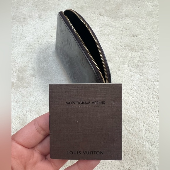 Authentic Louis Vuitton Monogram Vernis Pochette Cosmetic Pouch - Picture 16 of 16